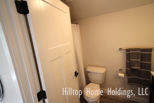 Building Photo - 9 Brookside Rd