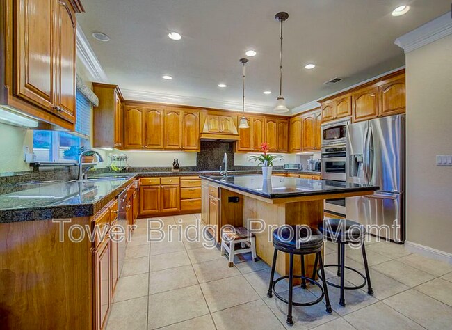 Building Photo - 1518 Southridge Ct