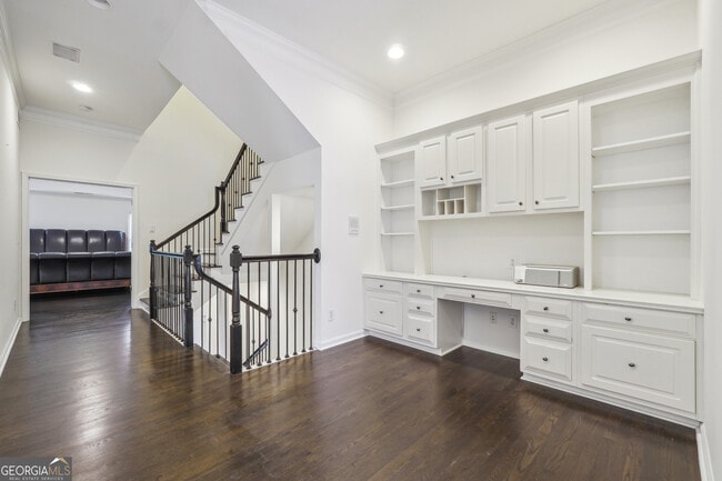 Building Photo - 2315 English Ivy Ct