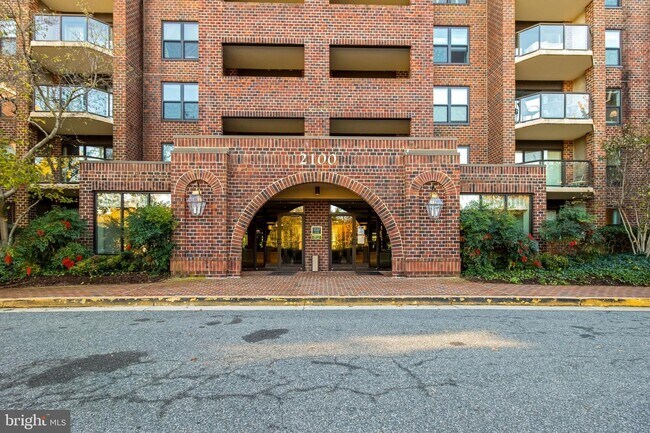 Building Photo - 2100 Lee Hwy