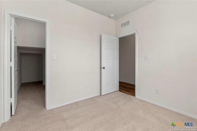 Building Photo - 162 Hazy Glade Dr