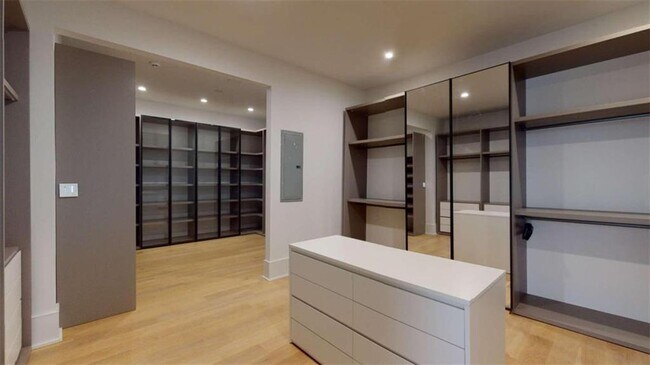 Building Photo - 3206 Arden Rd NW