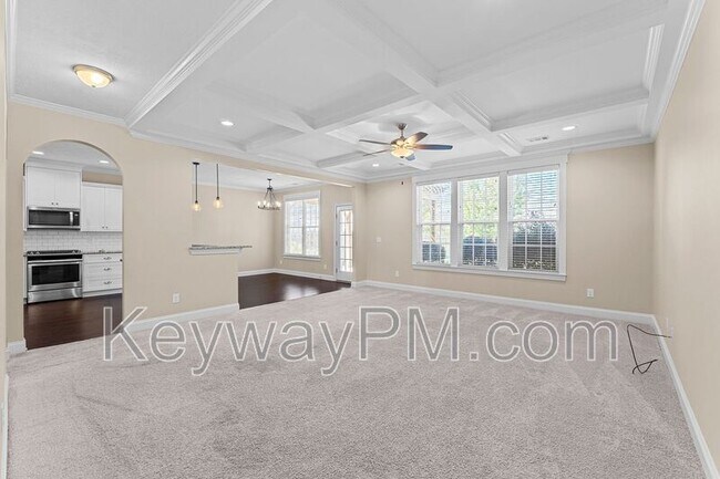 Building Photo - 582 Bunchgrass St