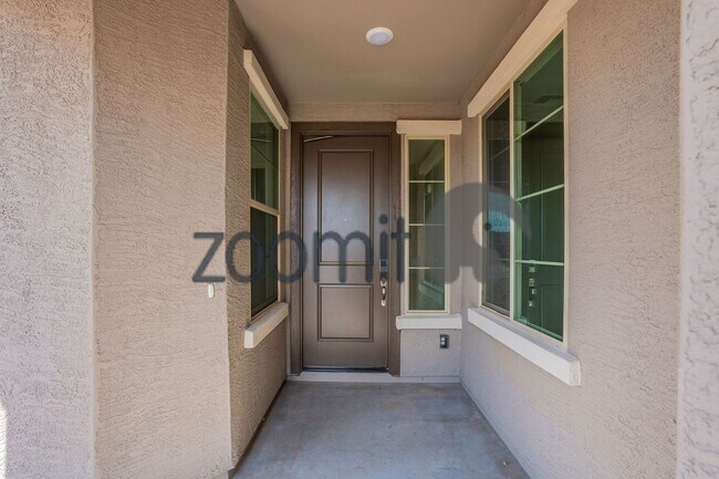Building Photo - Coming Soon  Mid May 2026!- 4bdrm 3bath - 1 acre horse property