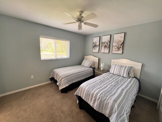 Building Photo - Waterfront Paradise in Punta Gorda Isles –...