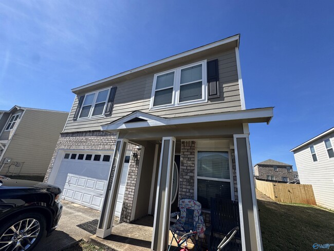 Building Photo - 3061 Castlecreek Dr SW