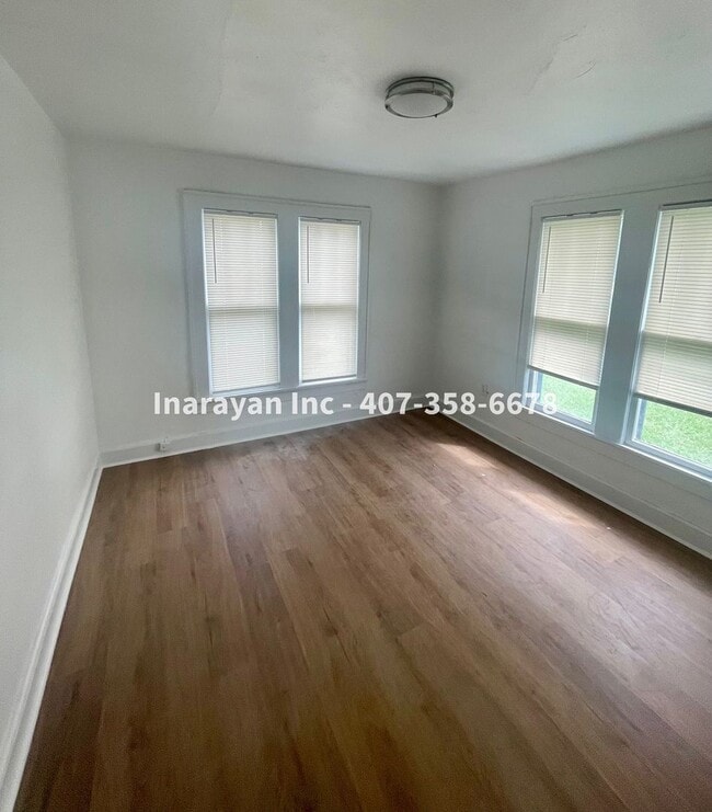 Building Photo - Newly Remodeled 2/1 House with cozy porch