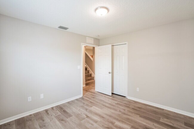 Building Photo - 11410 Blue Lilac Ave