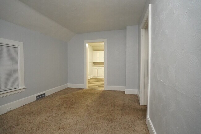 Building Photo - 2112 Miami St