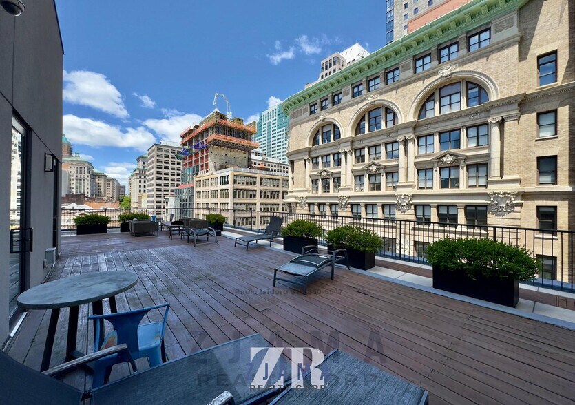 Building Photo - 72 Willoughby St