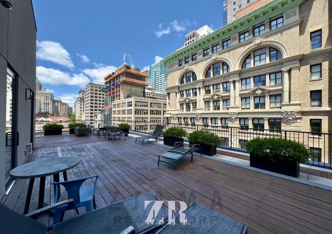 Building Photo - 72 Willoughby St