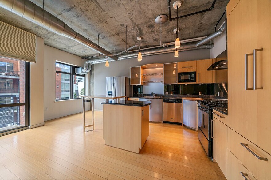 Building Photo - 1401 Wewatta St