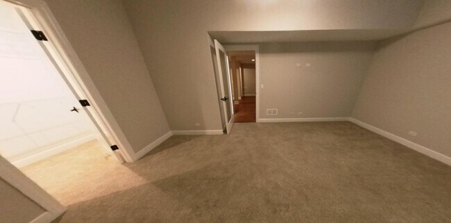 Building Photo - 10725 Clock Tower Dr