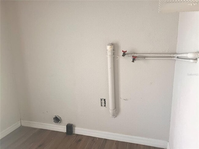 Building Photo - 804 NW 1st Ave