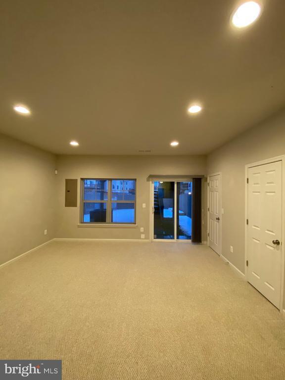 Building Photo - 113 Gristmill Ct