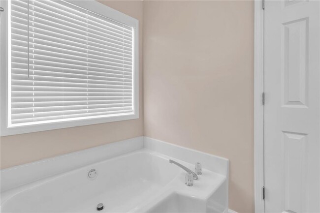 Building Photo - 826 Grindstone Ct