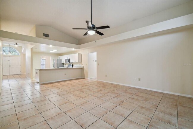 Building Photo - 2342 Tioga Dr