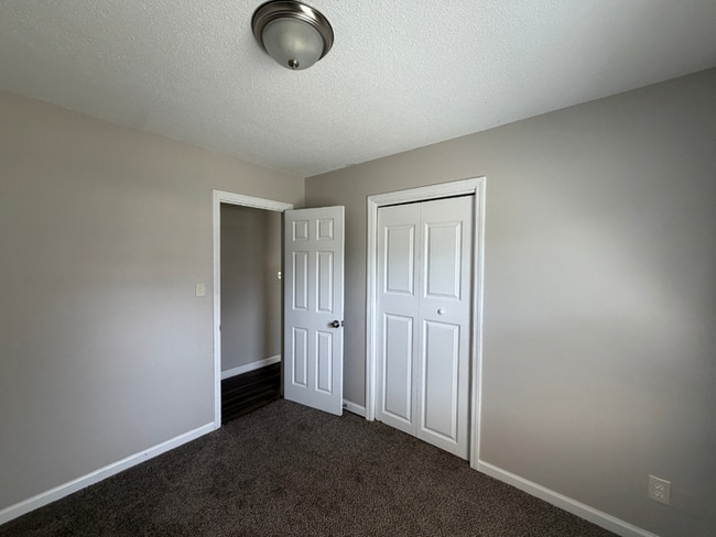 Building Photo - 3BR/2BA Huntsville Rental with 1-Car Garage, Hardwood Flooring & Fenced Yard