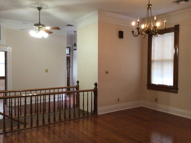 Building Photo - 519 Lowerline St