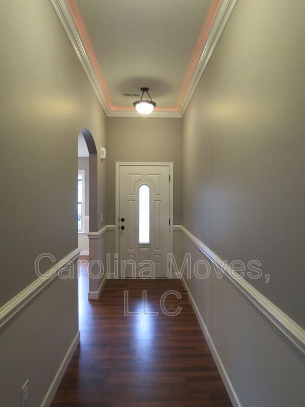 Building Photo - 105 Dellwood Drive