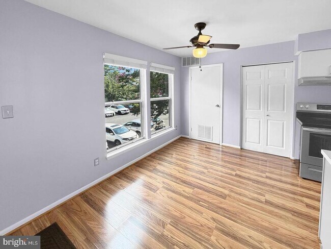Building Photo - 13247 Meander Cove Dr