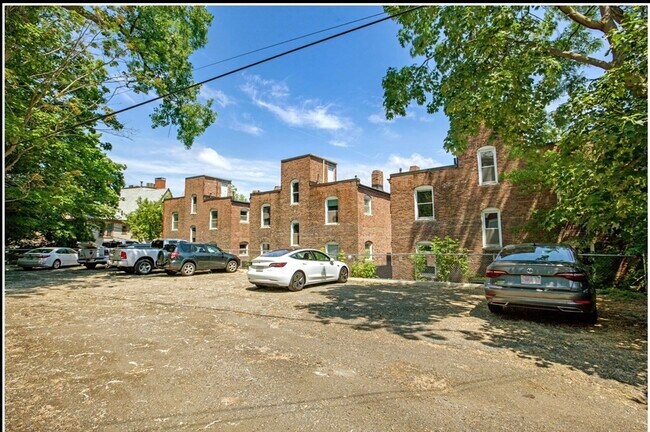 Building Photo - 112 Winthrop Rd