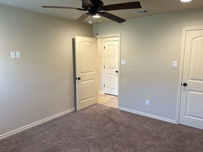 Building Photo - 5908 Cordillera Dr