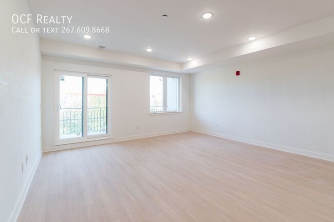 Building Photo - Three Bed Brewerytown  Apartment