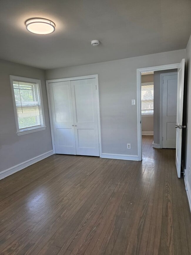 Building Photo - McDaniel Heights Single Family Home