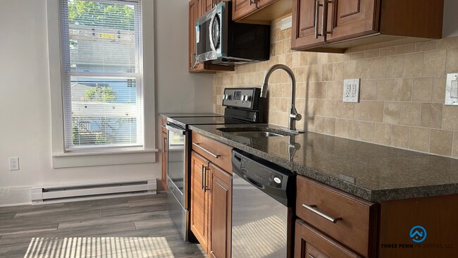 Building Photo - 100 Broad St