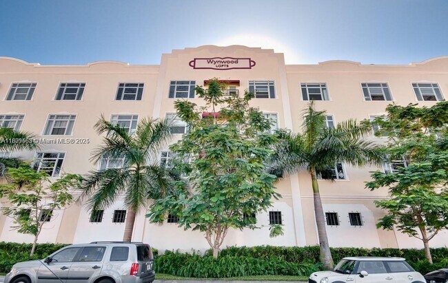 Primary Photo - 250 NW 23rd St