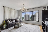 Building Photo - 3481 Lakeside Dr NE