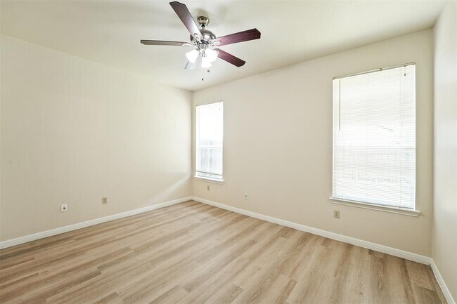 Building Photo - 502 Gregory Ct