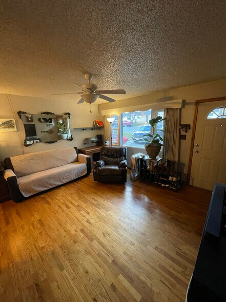 Building Photo - 1420 Concord Dr