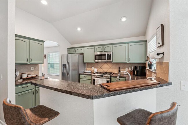 Building Photo - 7825 Tee Dr