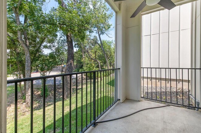 Building Photo - 3807 E 51st St