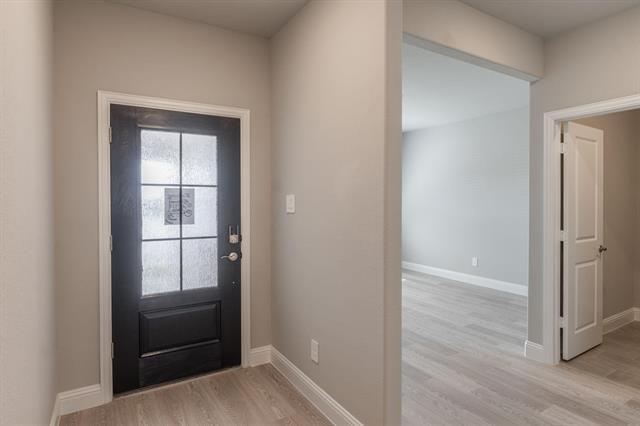 Building Photo - 909 Elijah Ln