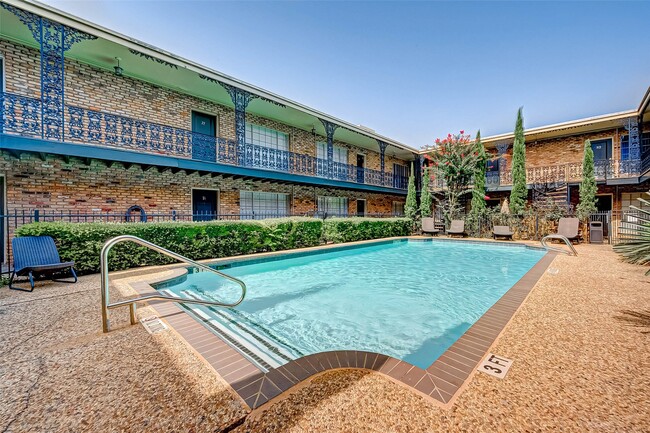 Building Photo - 2503 McCue Rd