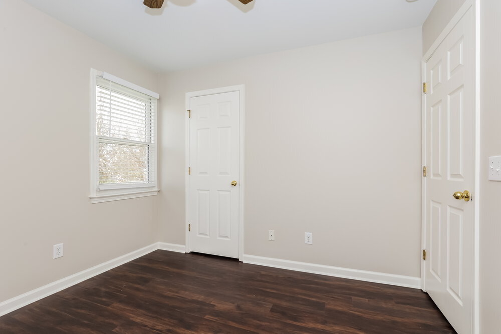 Building Photo - 404 Hump Cir