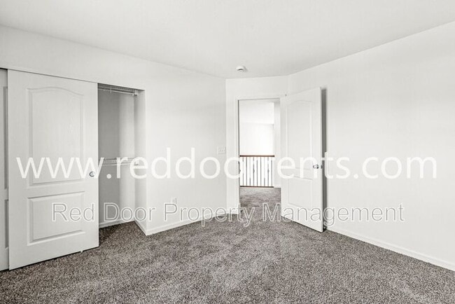 Building Photo - 6903 Oakdale Ln