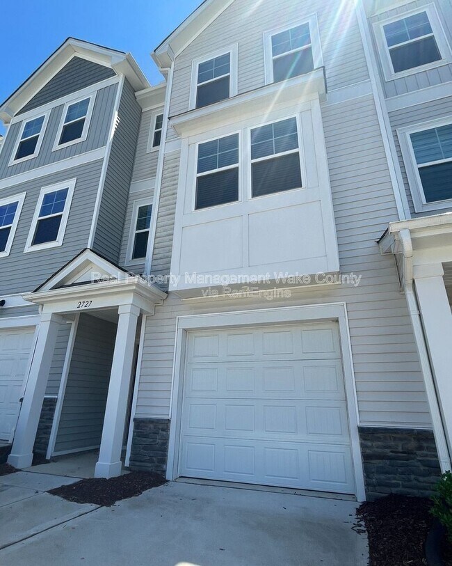 Building Photo - 2727 Chert Ln