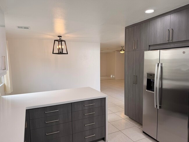 Building Photo - 51905 Avenida Velasco