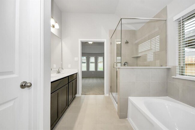 Building Photo - 20731 Sunseed Dr