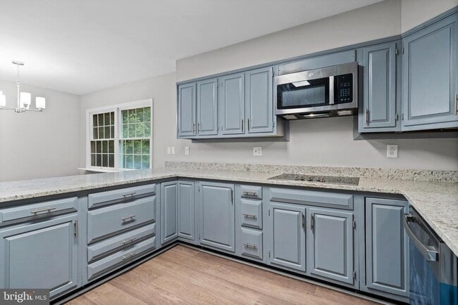 Building Photo - 7795 Penn Manor Ct