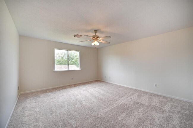 Building Photo - 11906 Dinosaur Valley Dr