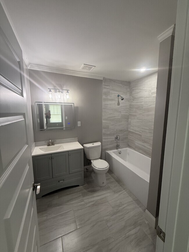 Building Photo - 5711 Sterling Pl