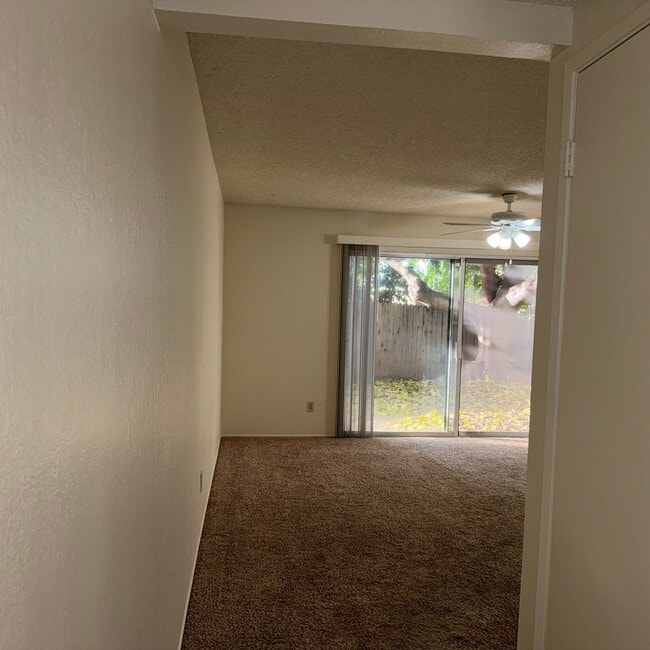 Building Photo - 7735 Las Lilas Ct