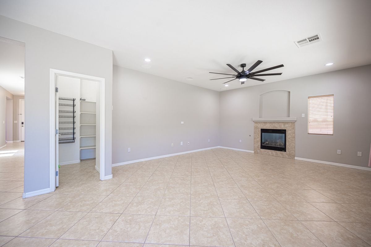 Building Photo - 12141 Capilla Real Ave