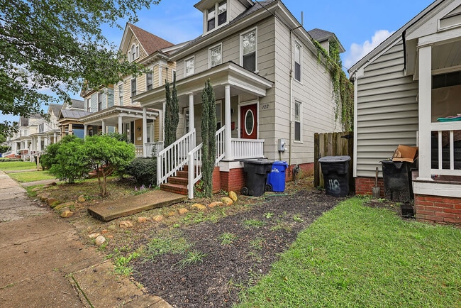 Building Photo - 122 Webster Ave