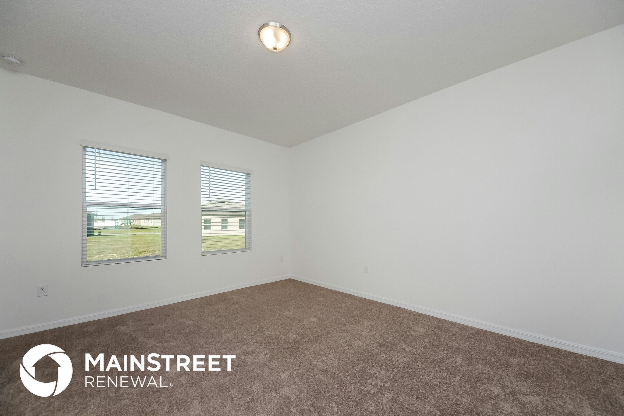 Building Photo - 167 Hidden Lk Lp